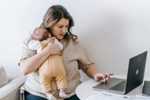 Ser mujer y mamá multitask