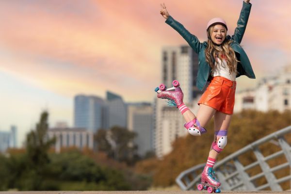 Karol Sevilla en patines. Protagonista de la serie viral Soy Luna que regresa en 2026.