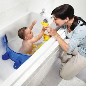 Inventos originales para la hora del baño del bebé