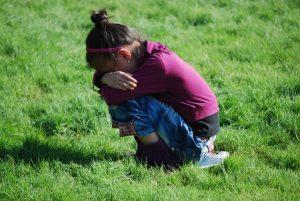 ¿Cómo ayudar a un niño a enfrentar la pérdida de un ser querido?